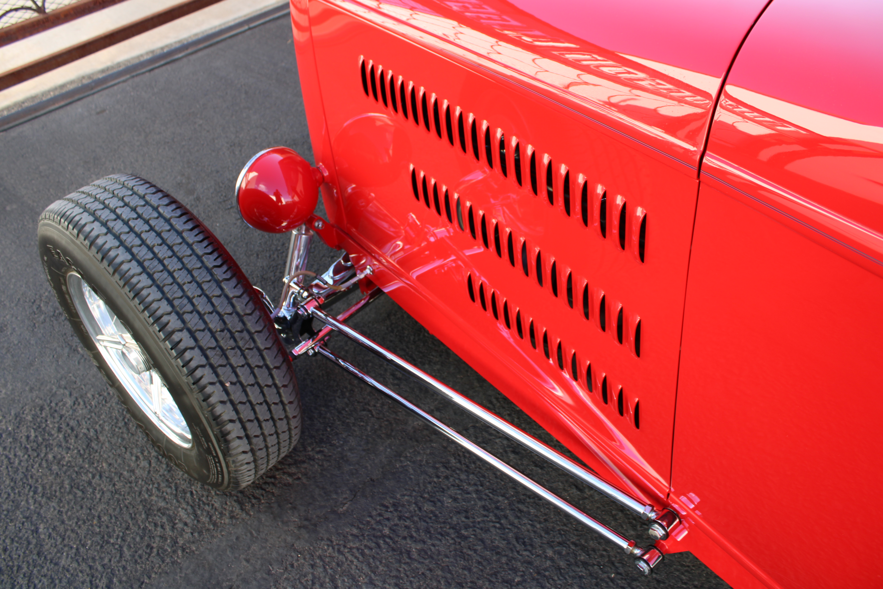 The ex “Vic Edelbrock” 1932 Ford Roadster – Tucson Classic Motor Co