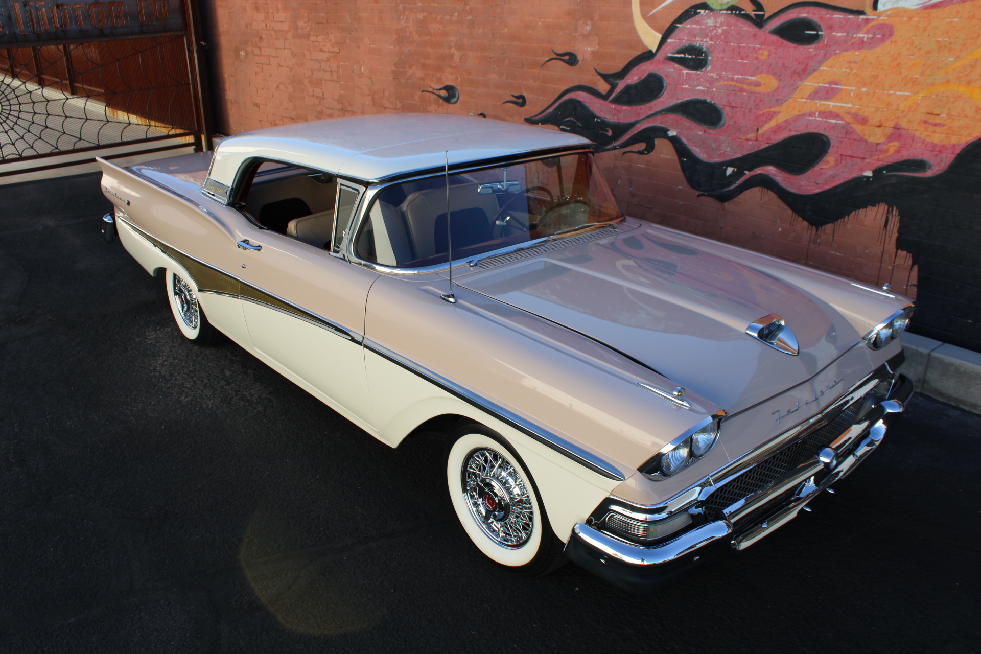 1958 Ford Fairlane 500 Skyliner Hardtop Convertible. – Tucson